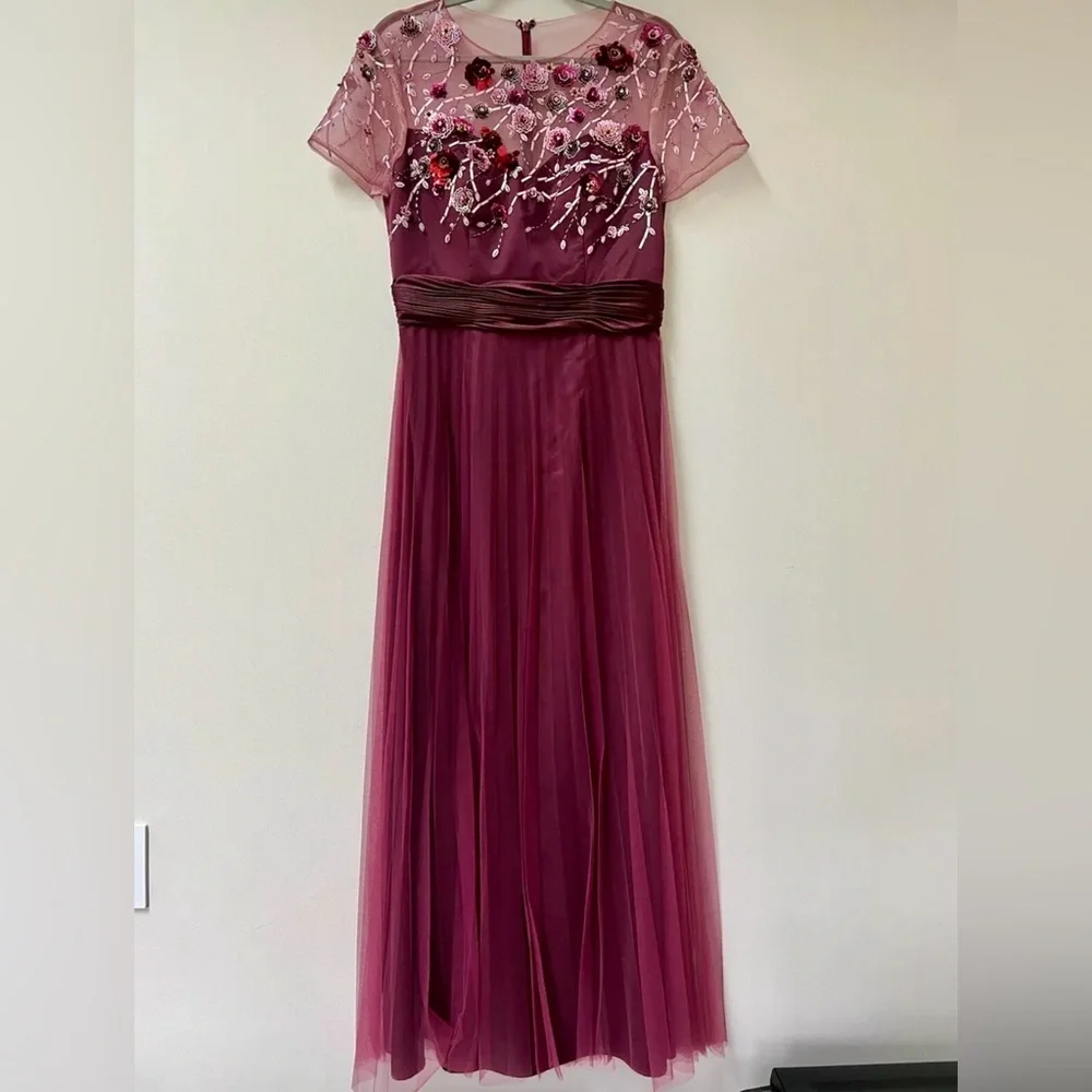 JS Collection. NEW. size 8 - Picture 1 of 6